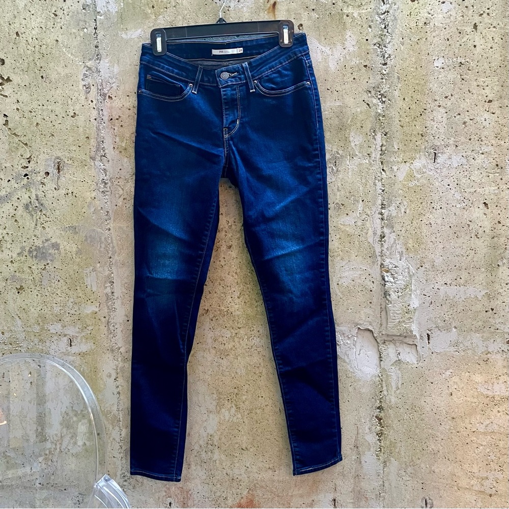 ✨3 for $50✨ Levi's Women’s 711 Dark Blue Skinny Jeans, 28 x 32
